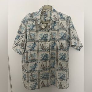 Vintage men’s boat Hawaiian shirt